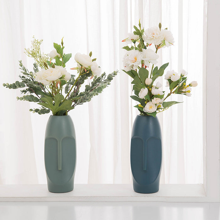 Elegant Plastic Glazed Vase for Chic Flower Arrangements